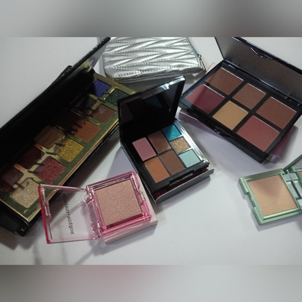Makeup Palette Bundle –‎ 2  Palettes + Mini Palette & 2 Highlighters – New